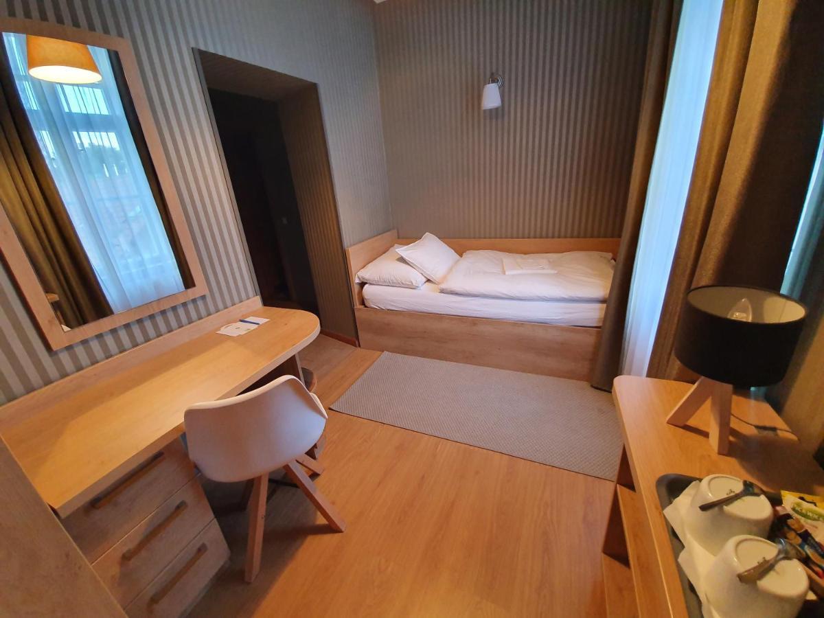 Bed and Breakfast Deak Panzio Nagykoros Exterior foto